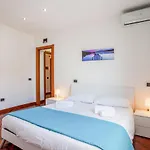 Bari Waterfront Apartment